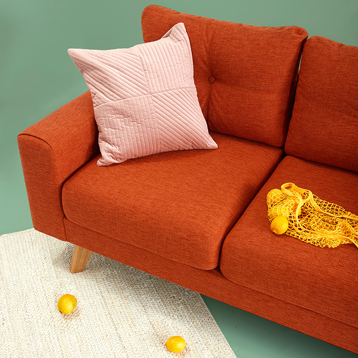 4 Tips Padu Padan Bantal Sofa untuk Mempercantik Hunian Anda